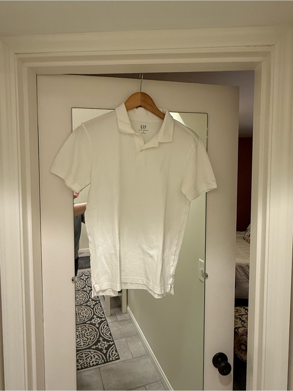 GAP Men’s White Short-Sleeve Polo